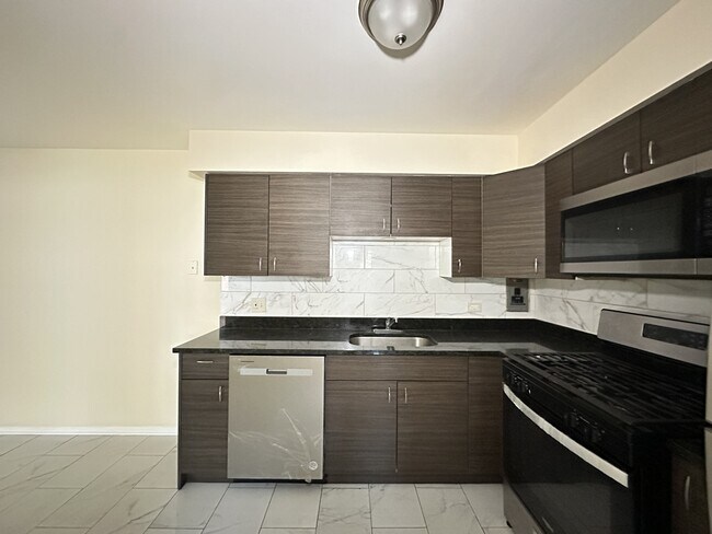 Foto del edificio - 622 Lincoln Ave