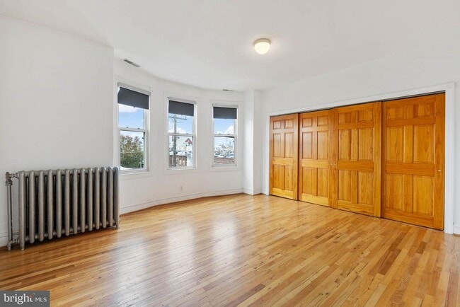 Building Photo - 732 Tasker St