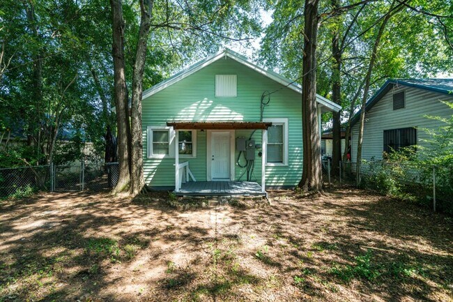 Building Photo - Renovated 3-Bedroom Home in Tuscaloosa – D...