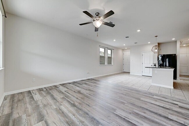 Foto del edificio - 11820 Sandy Lodge Ct