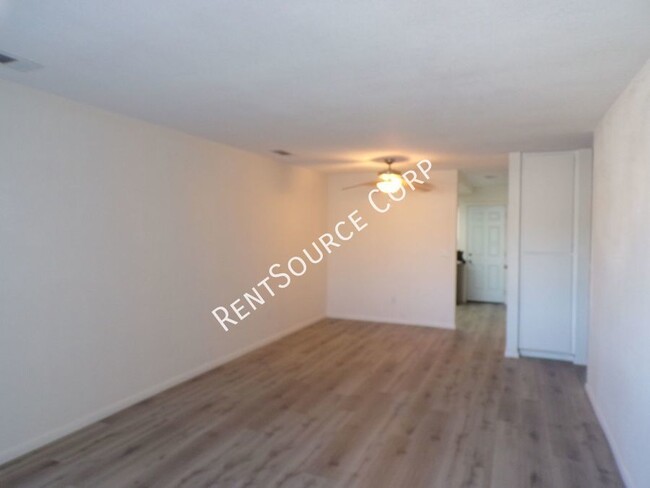 Foto del edificio - 2 Bedroom 2 Bath Condo for Rent in Barstow