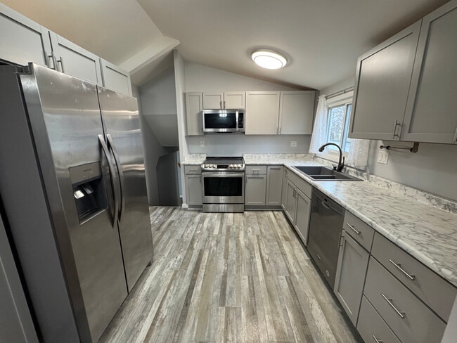 Building Photo - 7 Limetree Ln