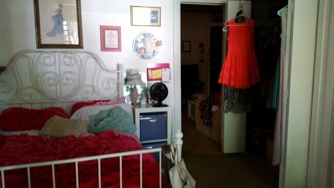 Foto del edificio - 222 W Willow St