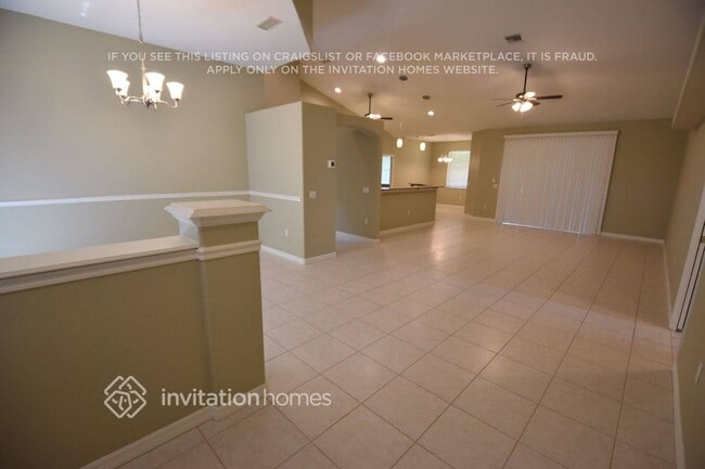 Building Photo - 456 San Ambrosio St