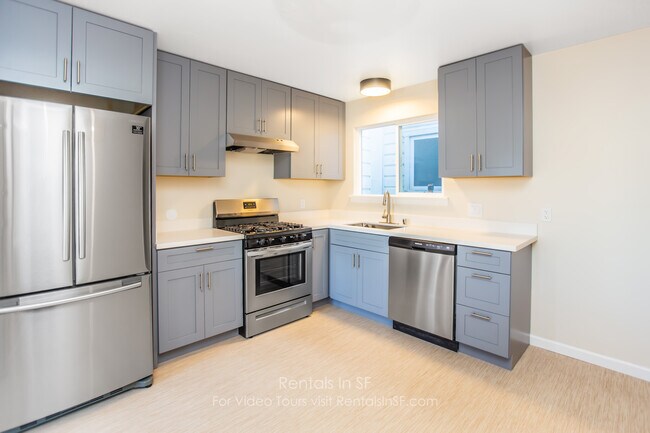 Building Photo - 176 Trumbull St
