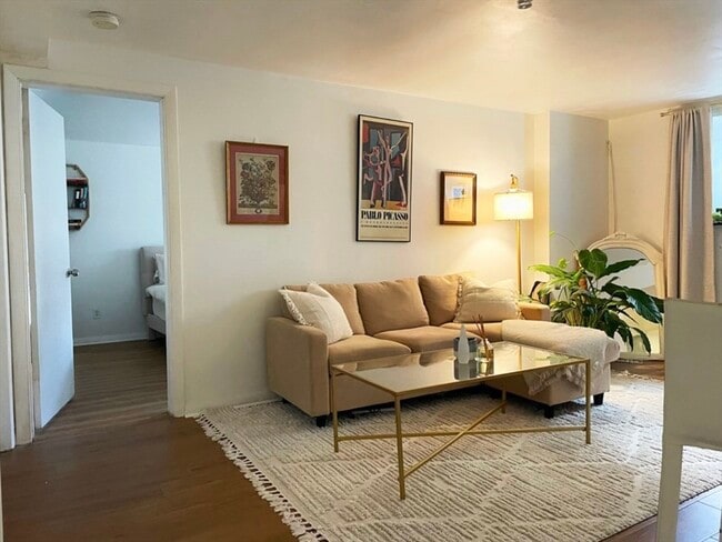 Foto del edificio - 34 Kinross Rd