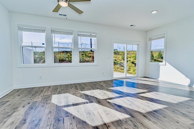 Foto del edificio - 1435 Darrowby Wy