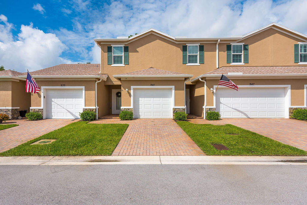 Foto principal - 941 NE Trailside Run