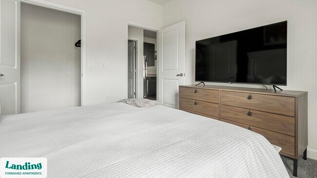 Building Photo - 11010 Northlake Landing Dr