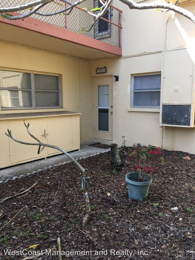 Building Photo - 2 br, 2 bath House - 4902 31st Ave. S. # 101