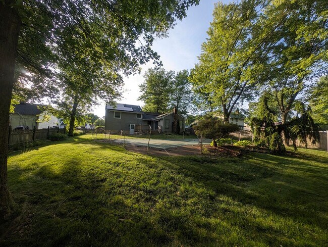 Foto del edificio - 177 Forge Rd