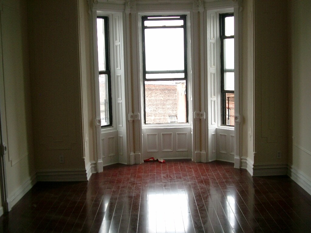 Interior - 1022 Bedford Ave