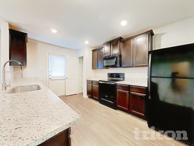 Foto del edificio - 3119 Gilbert Garden