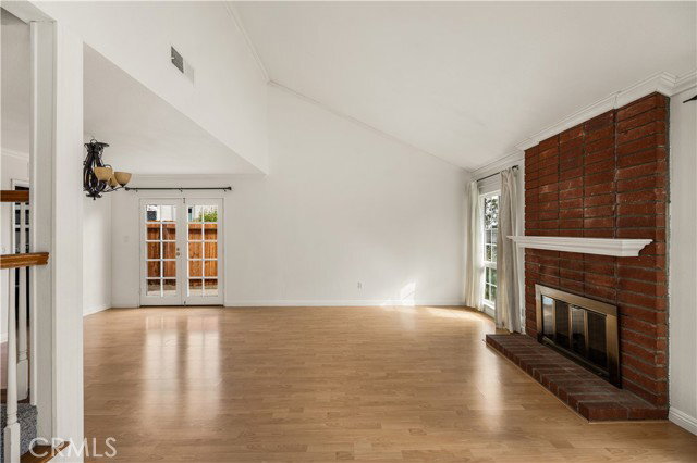 Building Photo - 257 S Hillcrest St