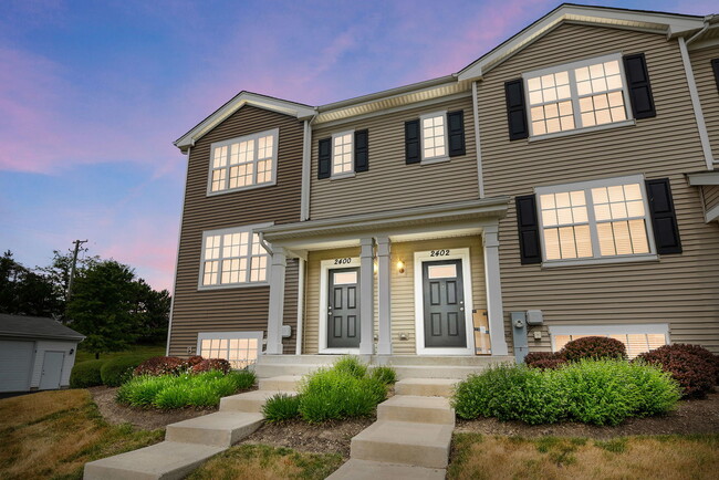 Building Photo - 2400 Aurora Dr