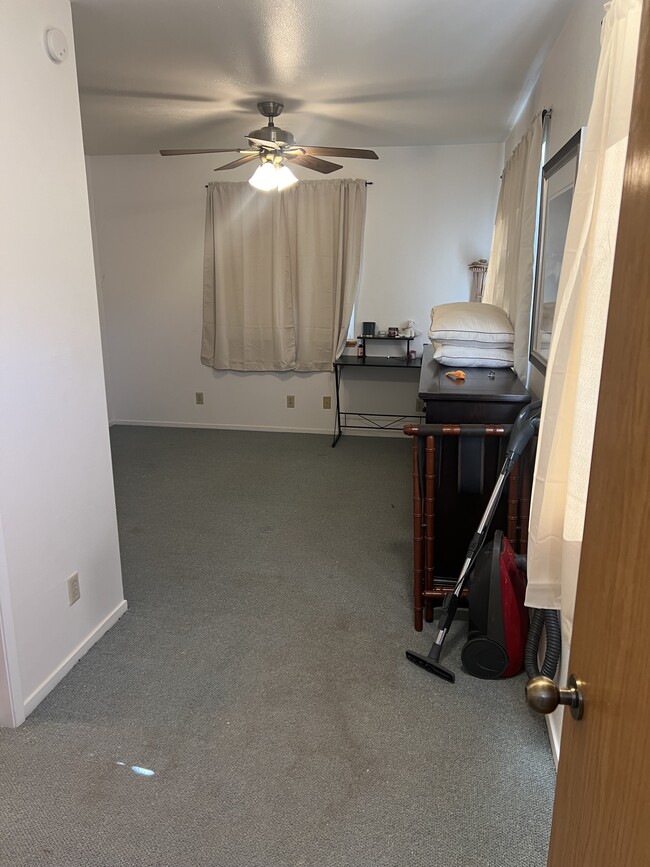 22241 Amberwood Ct Unit Apartment, Tehachapi, CA 93561 Apartments in