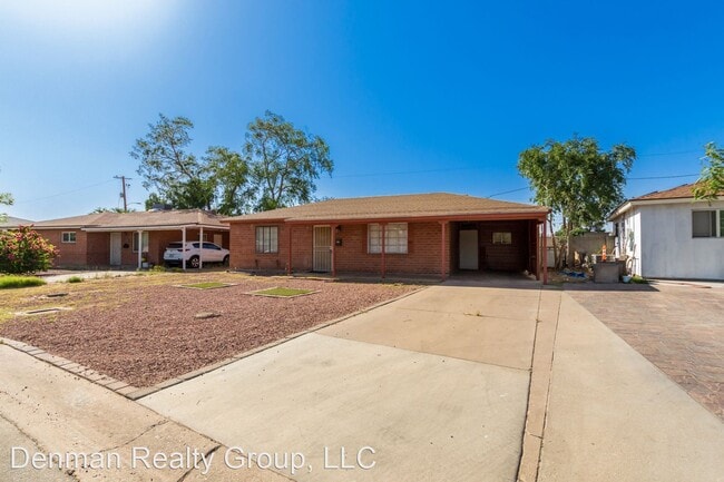 Building Photo - 2 br, 1 bath House - 2330 W. Weldon Ave.