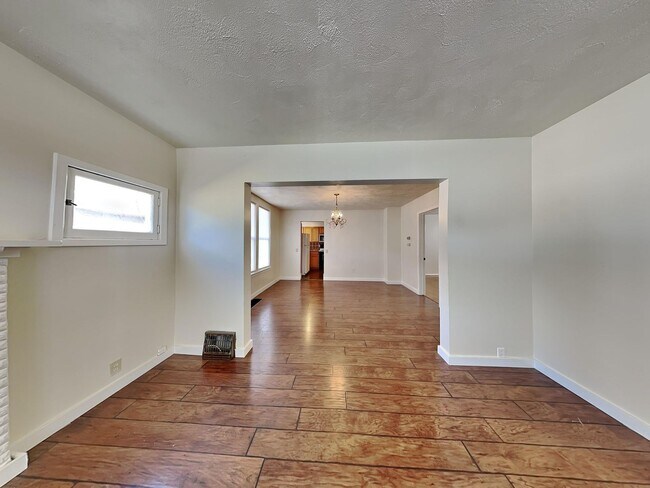 Foto del edificio - **Coming Soon** 5 Bedroom House Near Gonzaga