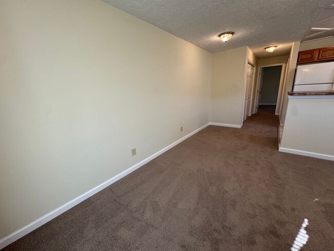 Building Photo - 5973-5973 Peco Ln