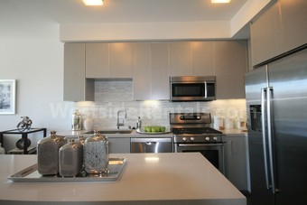 Foto principal - 1168 S Barrington Ave