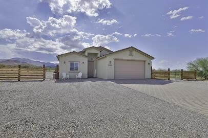 Foto principal - Rural Property in Vail on 1 acre fully fenced