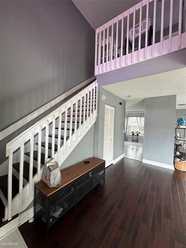 Foto principal - 4 br, 2.5 bath House - 10789 Cypress Lake Ter