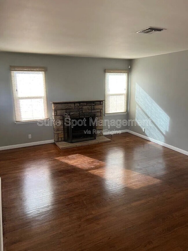 Foto del edificio - 456 N Batavia St
