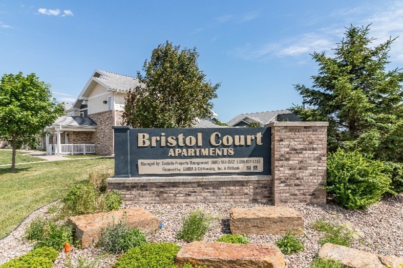 Foto principal - Bristol Court Apartments