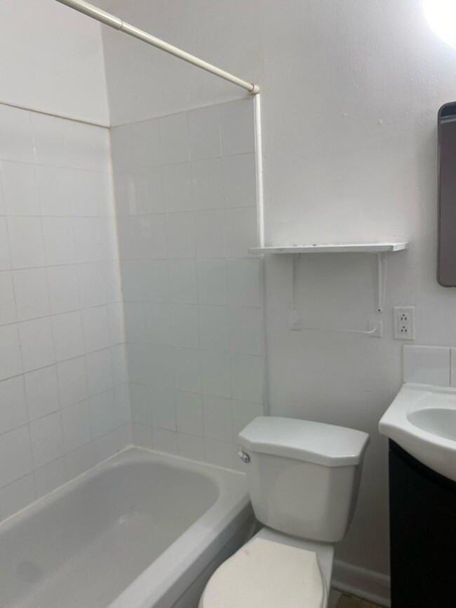 Building Photo - 362 Friel St