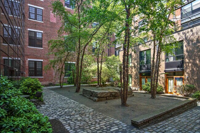 Foto del edificio - 251 Heath St