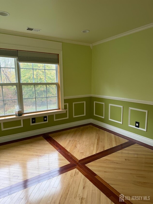 Building Photo - 176 Nebula Rd