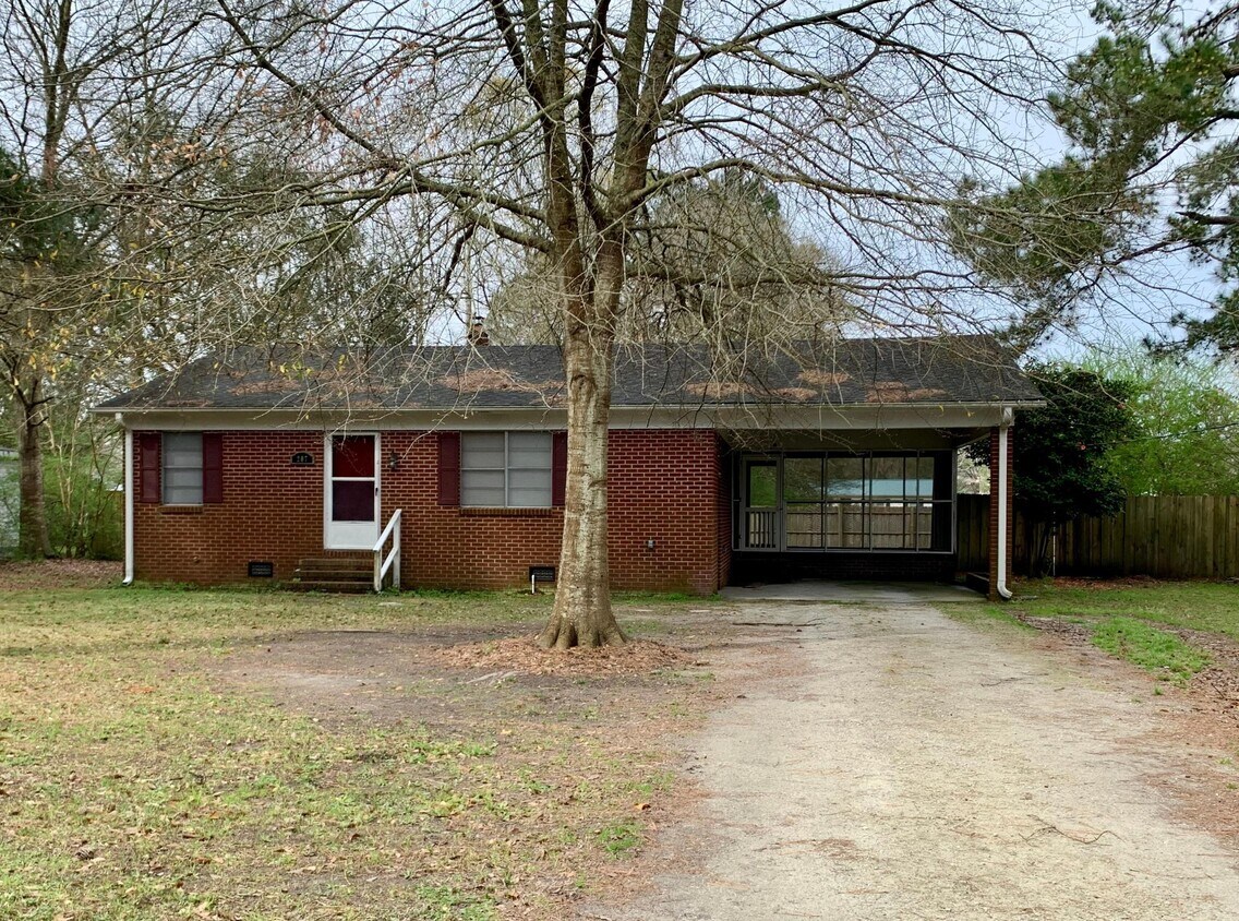 Foto principal - 207 S Johnson St