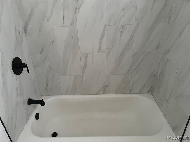 Foto del edificio - 8 W Murray St