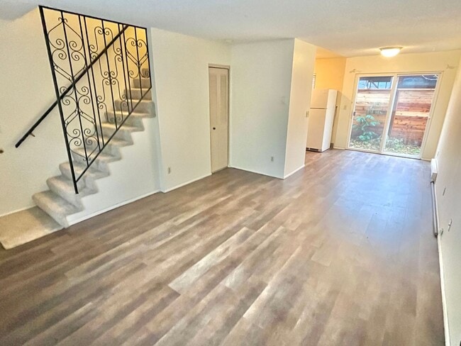 Building Photo - BANNIM01