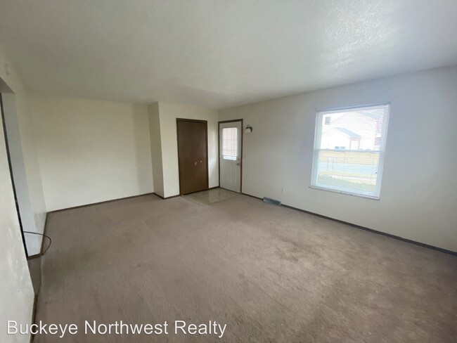 Building Photo - 1228 S Creek Ln