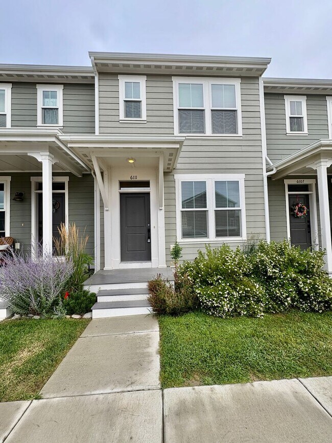 Foto del edificio - 2 Bedroom 2.5 Bathroom Duplex in the Annafeld Subdivision