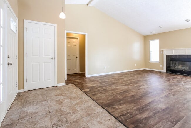 Building Photo - 1947 Mare Ave