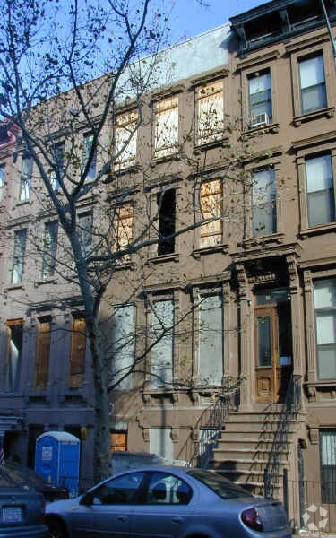 Building Photo - 6 W 130th St