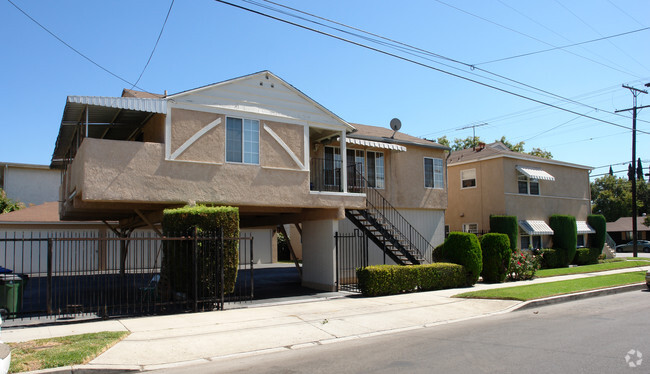 Building Photo - Oxnard Street