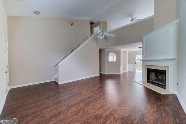 Building Photo - 3171 Serenade Ct