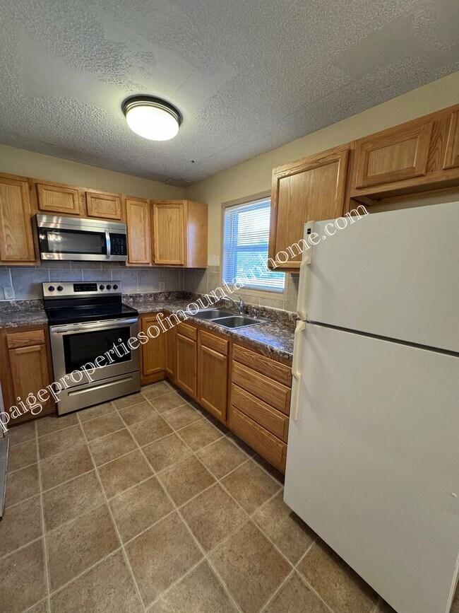 Foto del edificio - 513 E 13th St