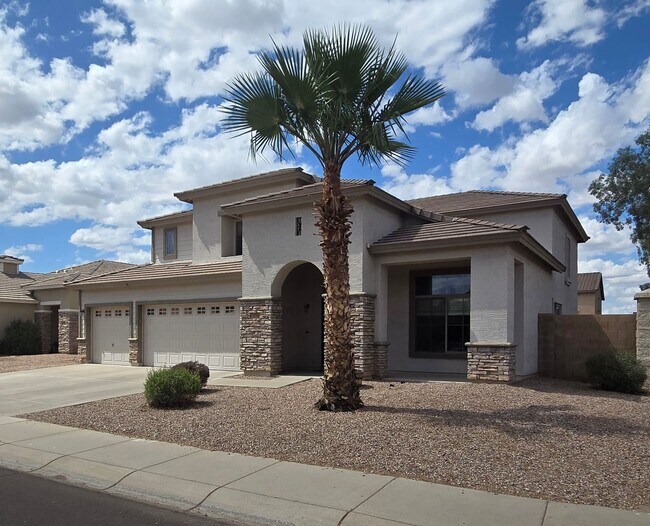 Foto del edificio - 2 story 3-bed, 2-bath home in San Tan Valley!