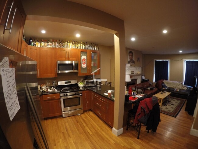 Building Photo - 8 Saint Lukes Rd