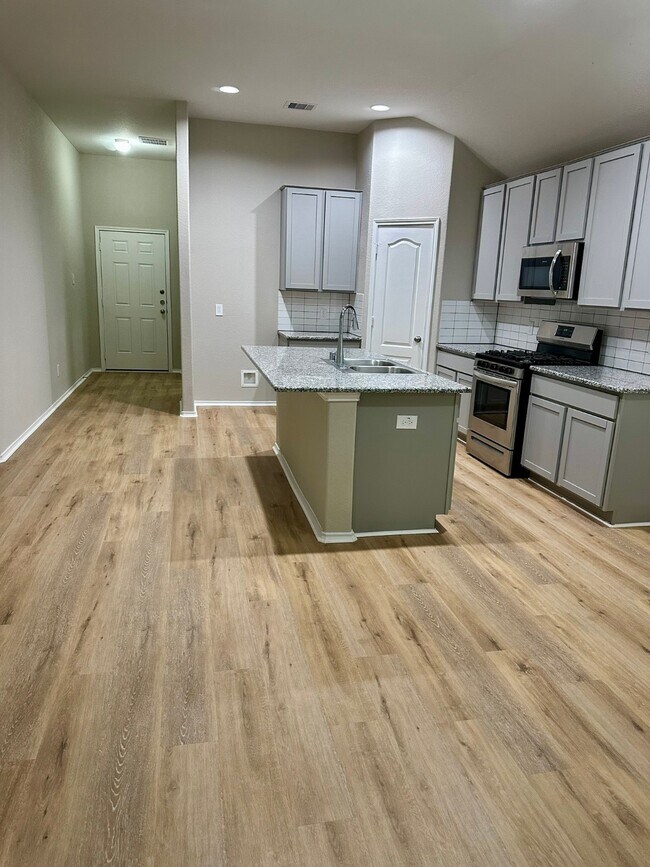 Foto del edificio - 3426 Hughes Mdw Wy