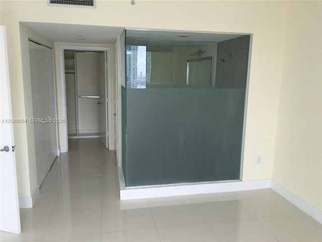 Foto del edificio - 92 SW 3rd St