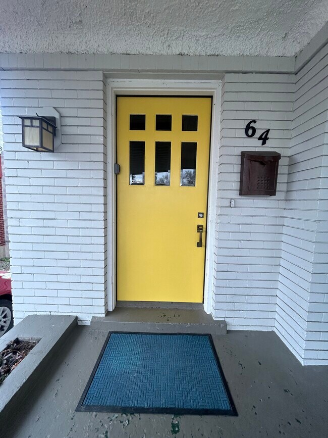 Foto del edificio - 64 N 200 W