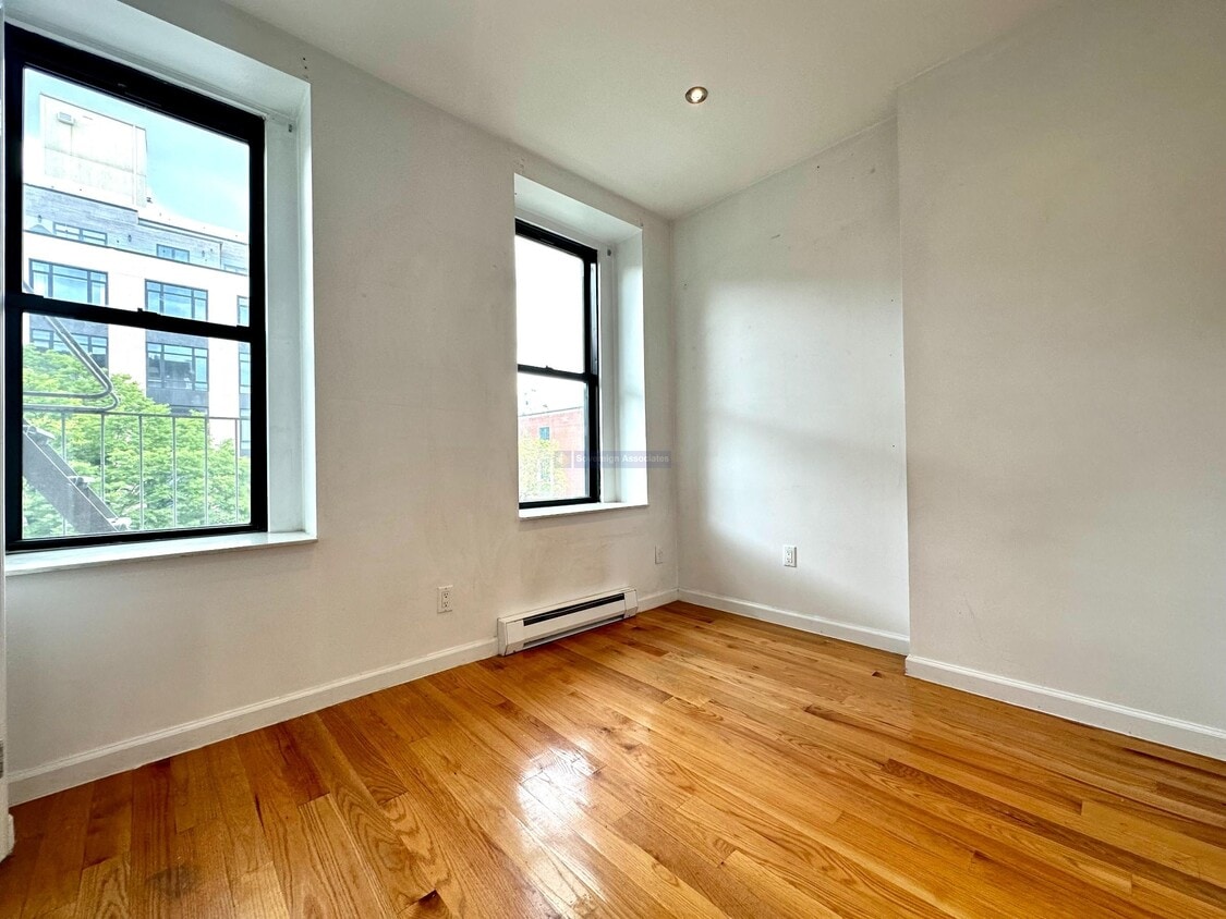 Primary Photo - 953 Columbus Avenue