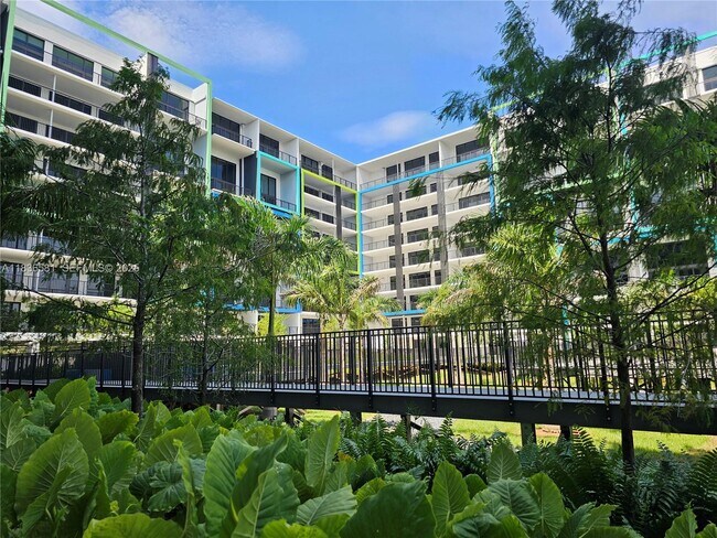 Foto del edificio - 4400 Sunrise Blvd