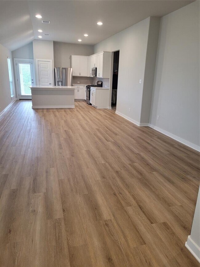 Foto del edificio - 121 Tall Grass Dr