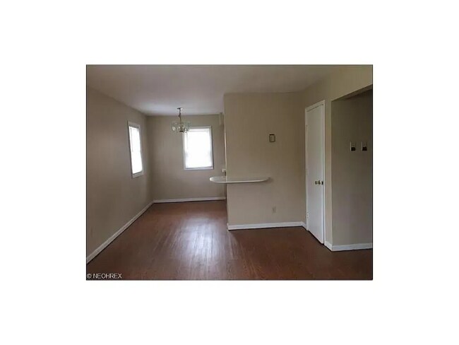 Foto del edificio - 1283 Elmwood Rd